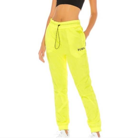 NWOT Puma Chase Woven Pant in Neon - Picture 1 of 5